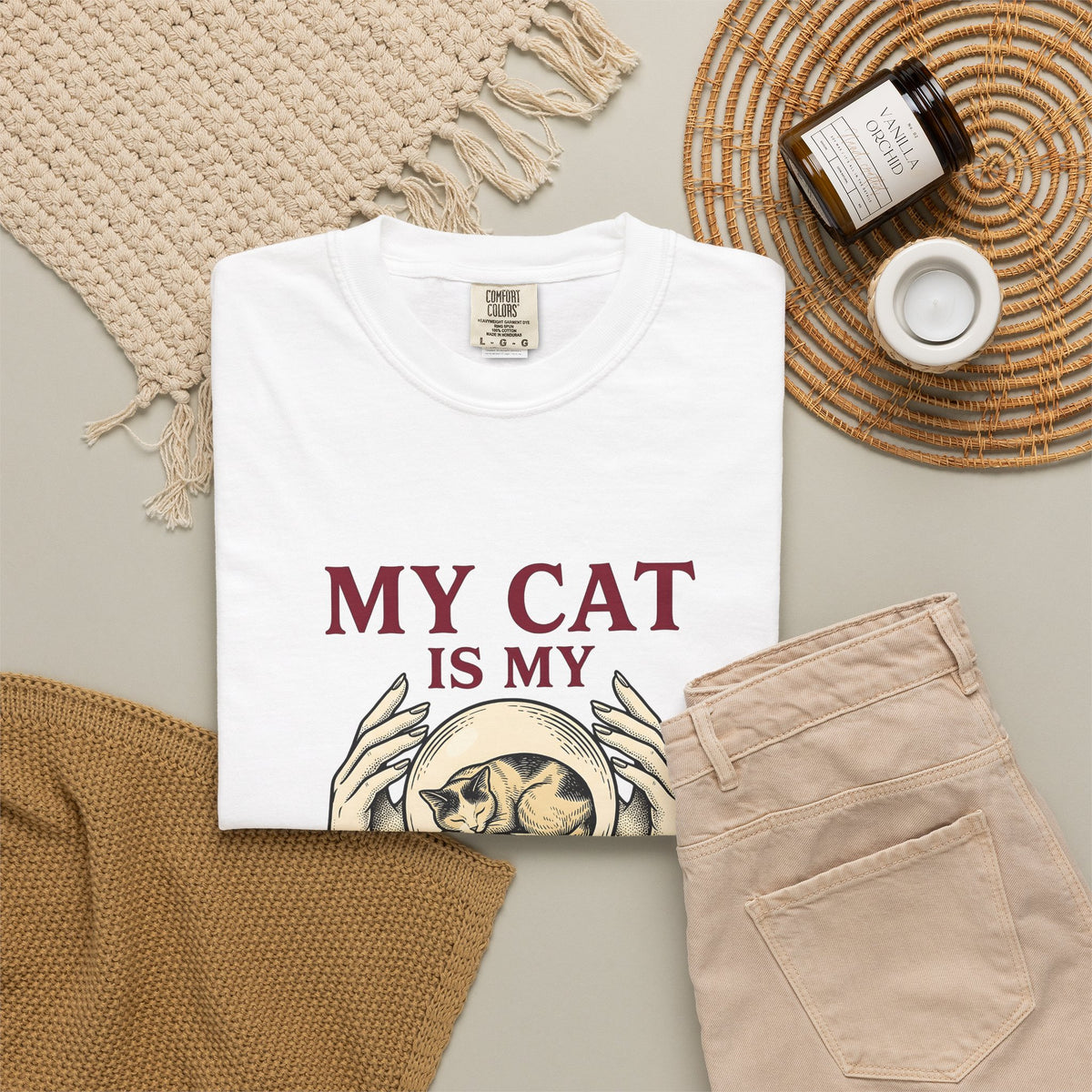 Cat Crystal Ball Cat Mystical Gift Vintage Crystal Ball Cat Fan Retro Occult Hand T-Shirt