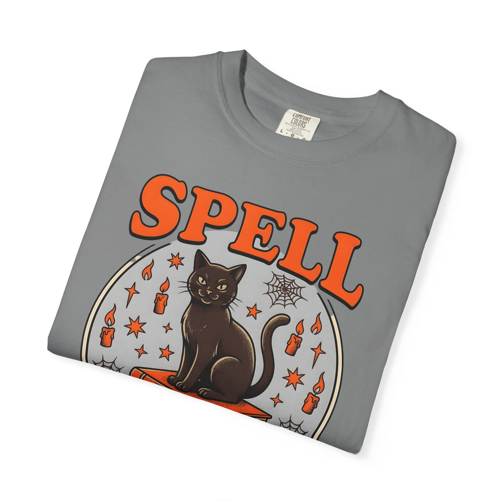 Black Cat T-Shirt Halloween Witchcraft Gift Women Vintage T-Shirt Cat T-Shirt Horror Fan Occult Graphic T-Shirt Retro Spell