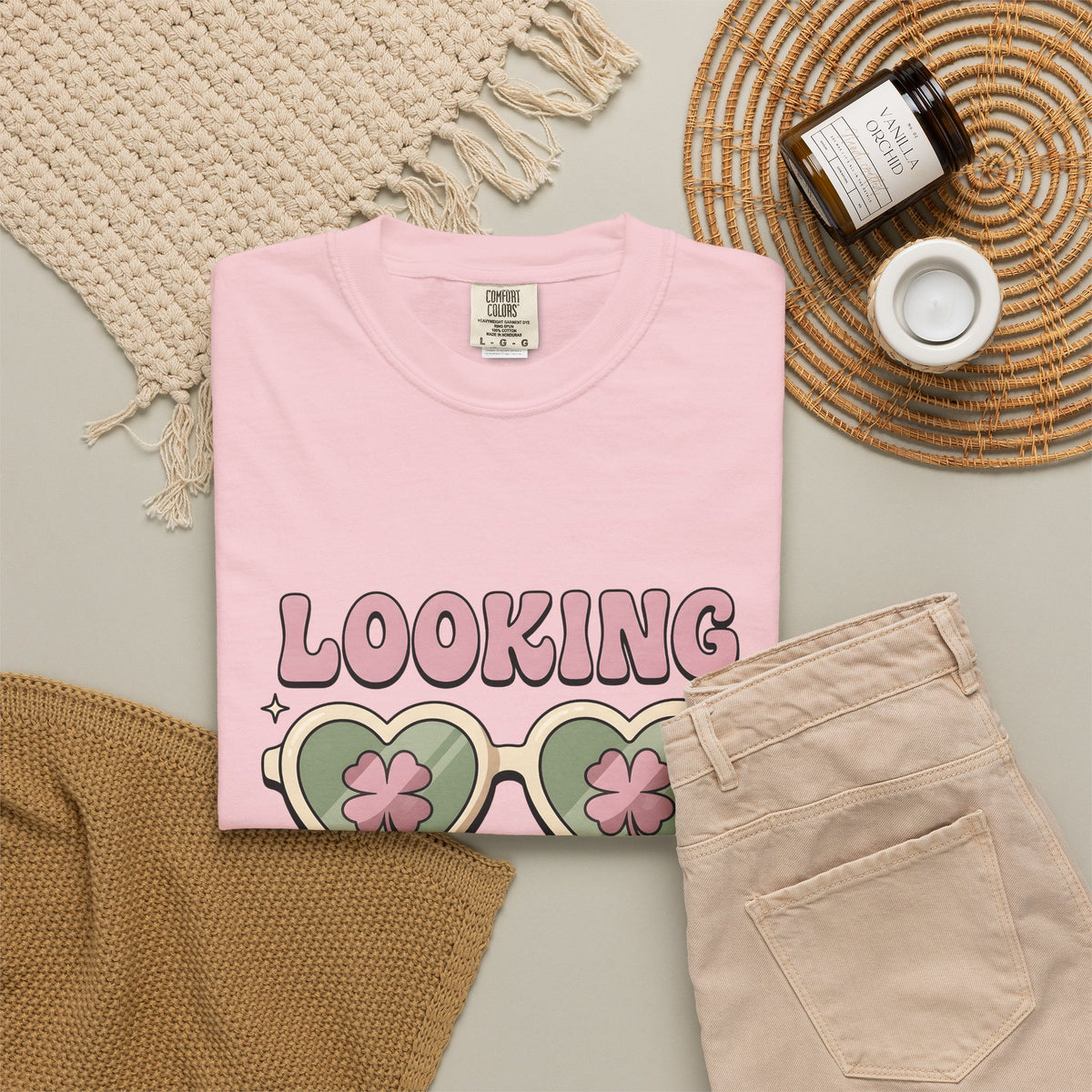 Heart Glasses T-Shirt St Patrick's Day Event Gift Women Sweet T-Shirt Specs T-Shirt Holiday Fan Spectacles T-Shirt Party Graphic Classic Shamrock