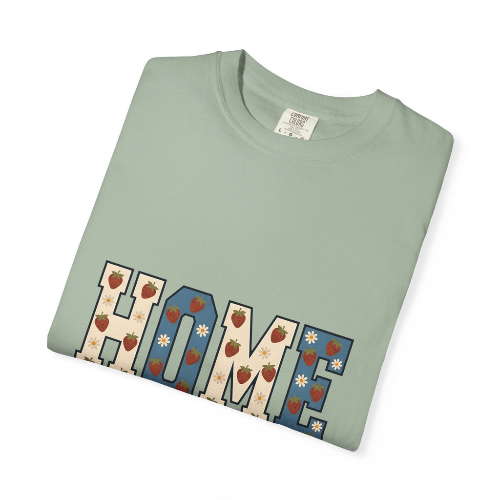 Strawberry Flower Lettering Farmhouse Farmhouse Gift Rustic Strawberry Typography Country Fan Rustic Chic T-Shirt