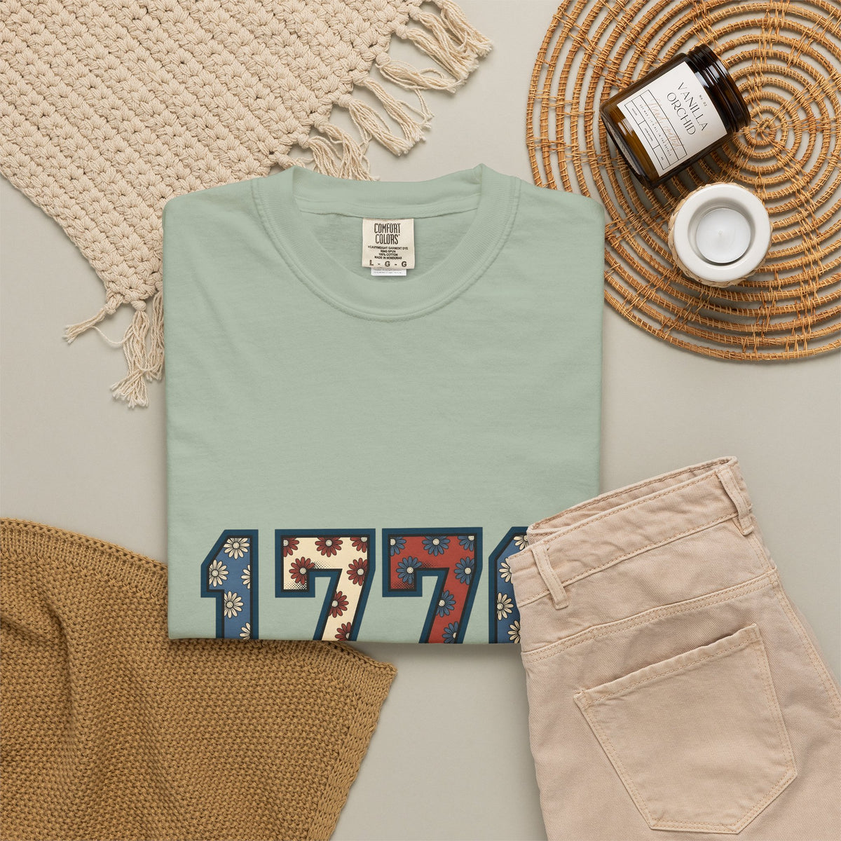 Floral Numerals T-Shirt 4th Of July Freedom Gift Women Vintage T-Shirt Number T-Shirt Independence Fan Distressed Graphic T-Shirt Retro Daisy