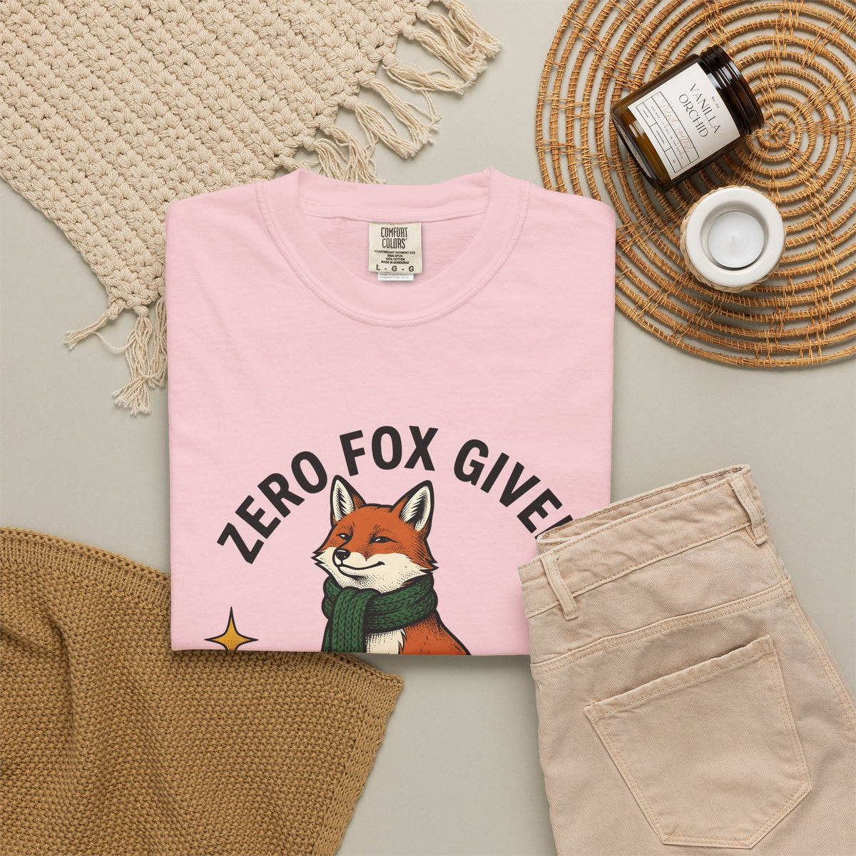 Fox Holiday Wildlife Gift Retro Fox Christmas Fan Vintage Animal Sketch Neck Wrap T-Shirt