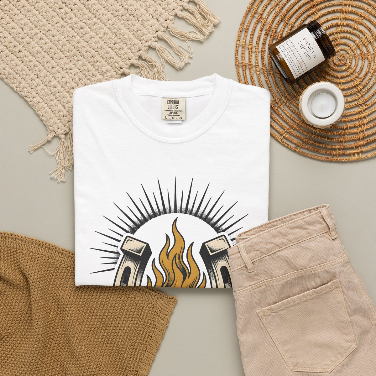 Horseshoe Blaze Rose T-Shirt Cowgirl Ranch Gift Women Classic Tattoo T-Shirt Rose Tattoo T-Shirt Cowgirl Fan Traditional Tattoo T-Shirt Farm