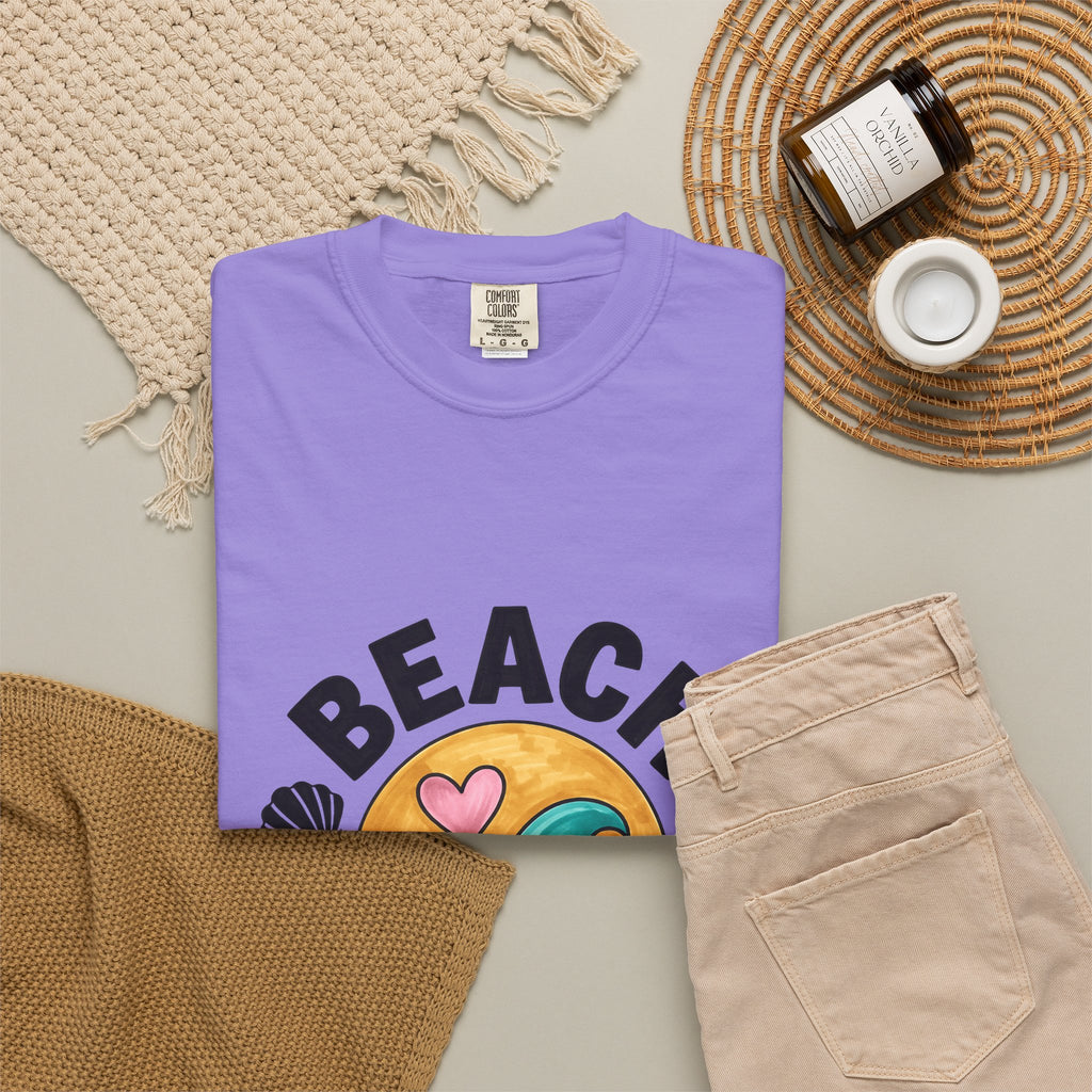 Sun Surf Heart T-Shirt Moms Coast Gift Women Flat Design T-Shirt Summer T-Shirt Mom Fan Minimalist T-Shirt Coastal Graphic Classic Clam T-Shirt