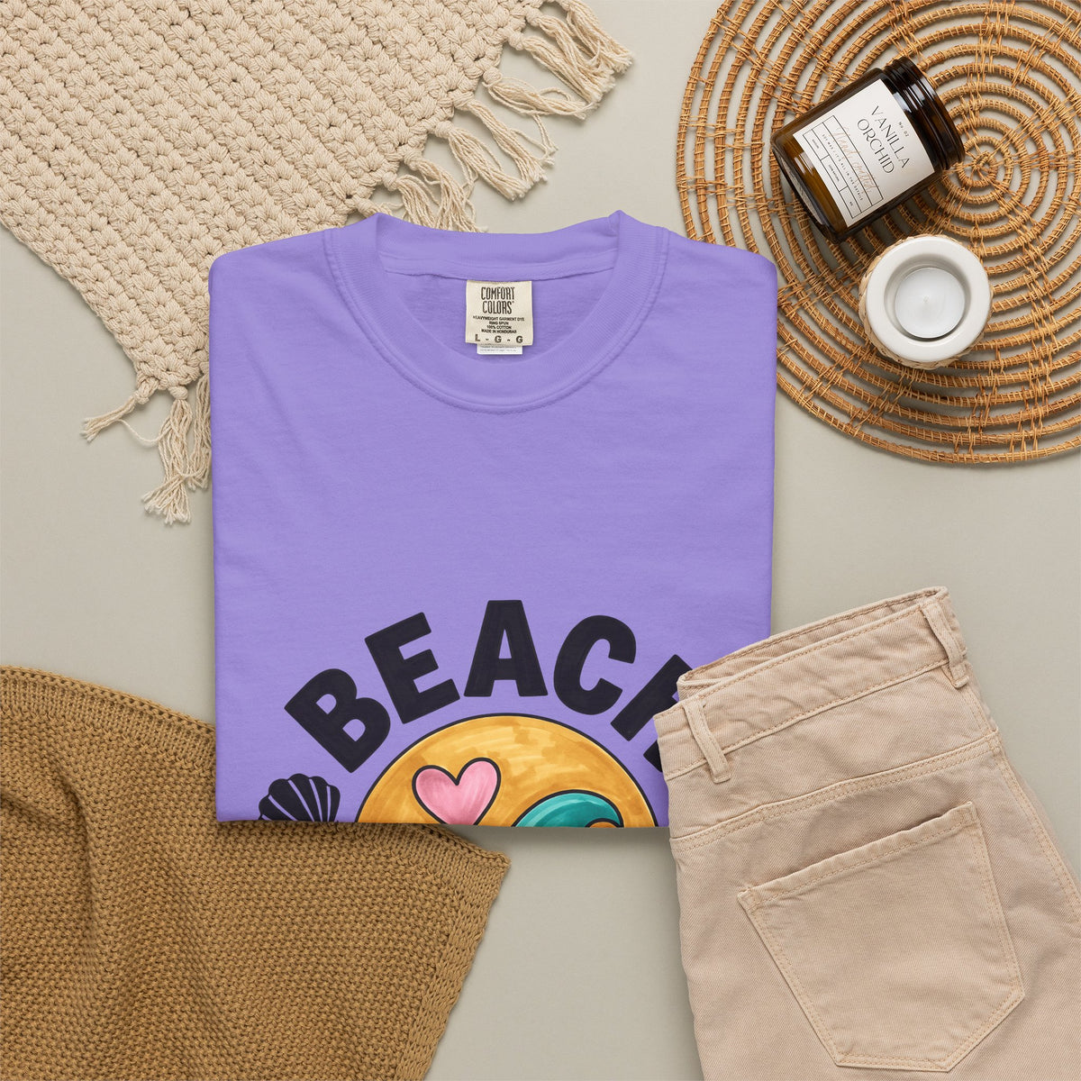 Sun Surf Heart T-Shirt Moms Coast Gift Women Flat Design T-Shirt Summer T-Shirt Mom Fan Minimalist T-Shirt Coastal Graphic Classic Clam T-Shirt