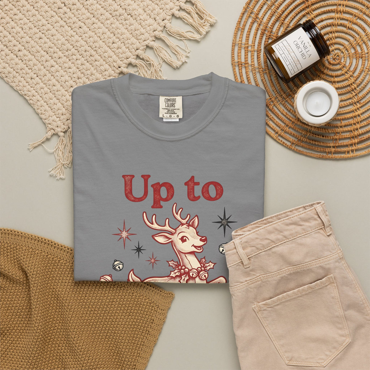 Reindeer Graphic T-Shirt Christmas Holiday Gift Women Vintage T-Shirt Caribou T-Shirt Xmas Fan Distressed T-Shirt Seasonal Graphic Retro Jingle
