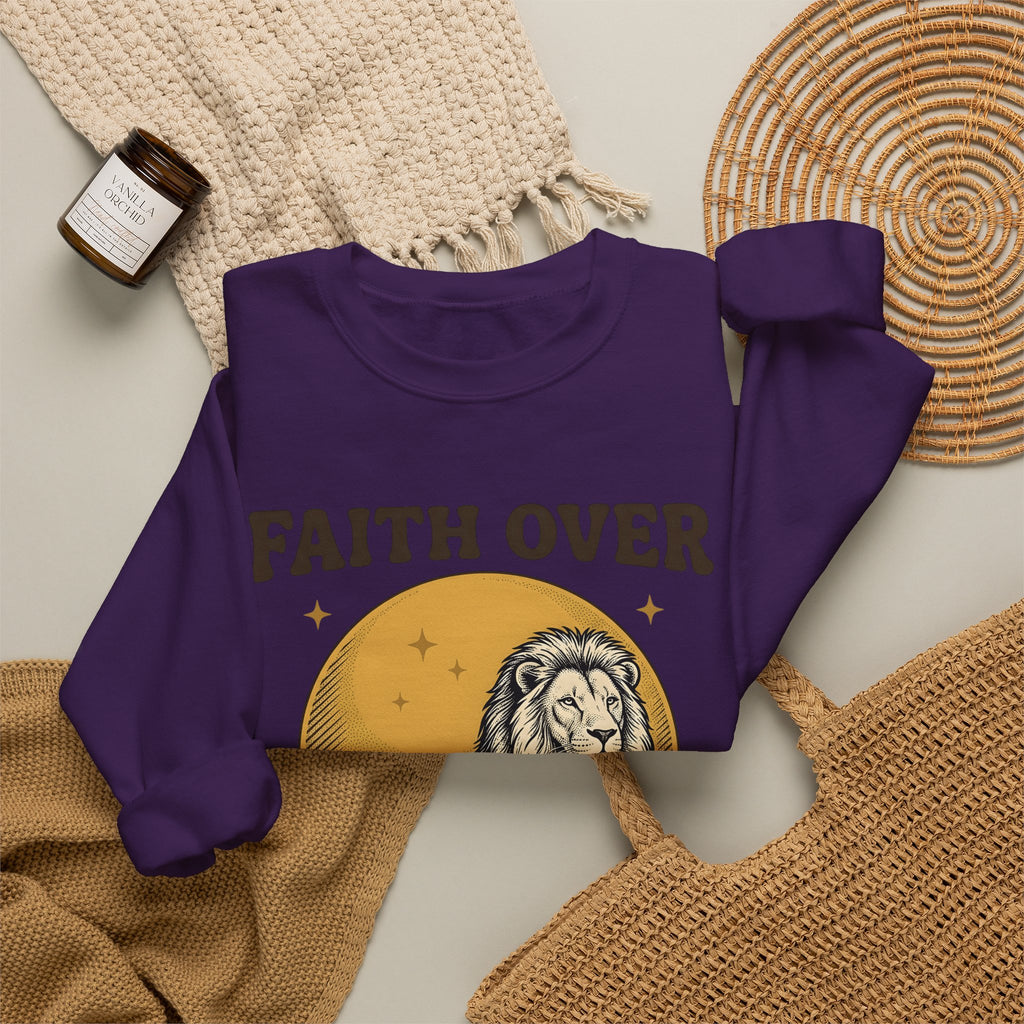 Lion Art Sweatshirt Animal Uplift Gift Women Heritage Sweatshirt Lion Sweatshirt Wildlife Fan Vintage Sweatshirt Inspirational Graphic Retro-Inspired Sunlight