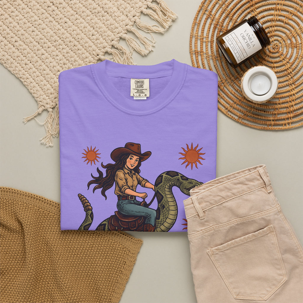 Cowgirl Serpent T-Shirt Cowgirl Wildlife Gift Women Cowboy T-Shirt Snake T-Shirt Rodeo Fan Western T-Shirt Animal Graphic Retro Sunshine T-Shirt