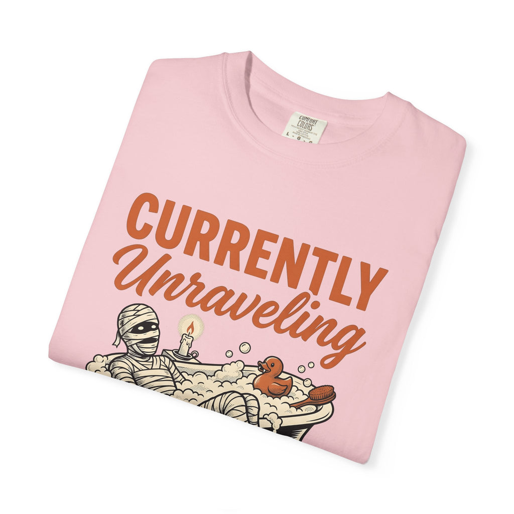 Mummy Bathtub T-Shirt Halloween Humor Gift Women Comic T-Shirt Wrapped Mummy T-Shirt Spooky Fan Cartoon T-Shirt Funny Graphic Vintage Rubber Duck