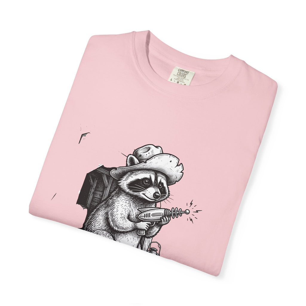 Raccoon Outlaw T-Shirt Raccoon Rodeo Gift Women Cartoon T-Shirt Bandit T-Shirt Raccoon Fan Trash Panda T-Shirt Cowboy Graphic Hand Drawn Ray Gun