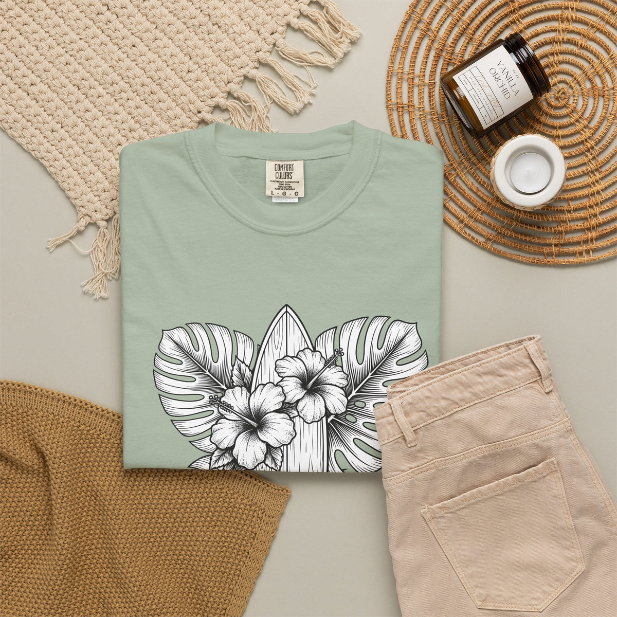 Surfboard Petals T-Shirt Surfing Shore Gift Women Drawing T-Shirt Surfboards T-Shirt Surfer Fan Illustration Graphic Nature Flower T-Shirt