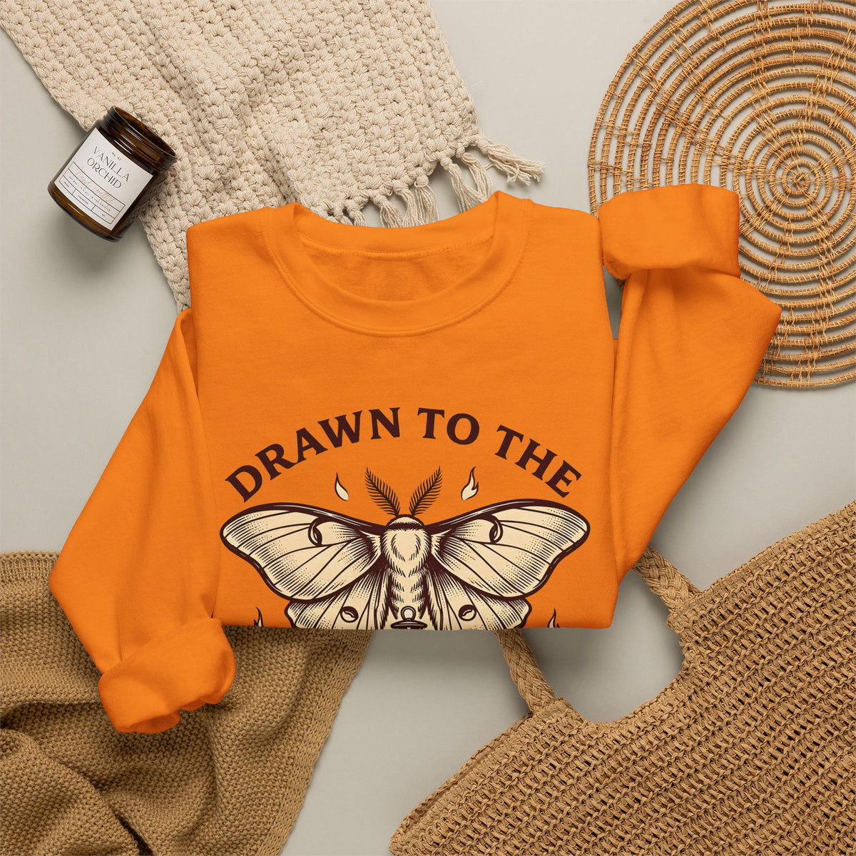 Moth Lamp Sweatshirt St. Valentine's Day Dark Gift Women Retro Sweatshirt Lamp Sweatshirt Valentine Fan Vintage Sweatshirt Gothic Graphic Sketch Flame Sweatshirt