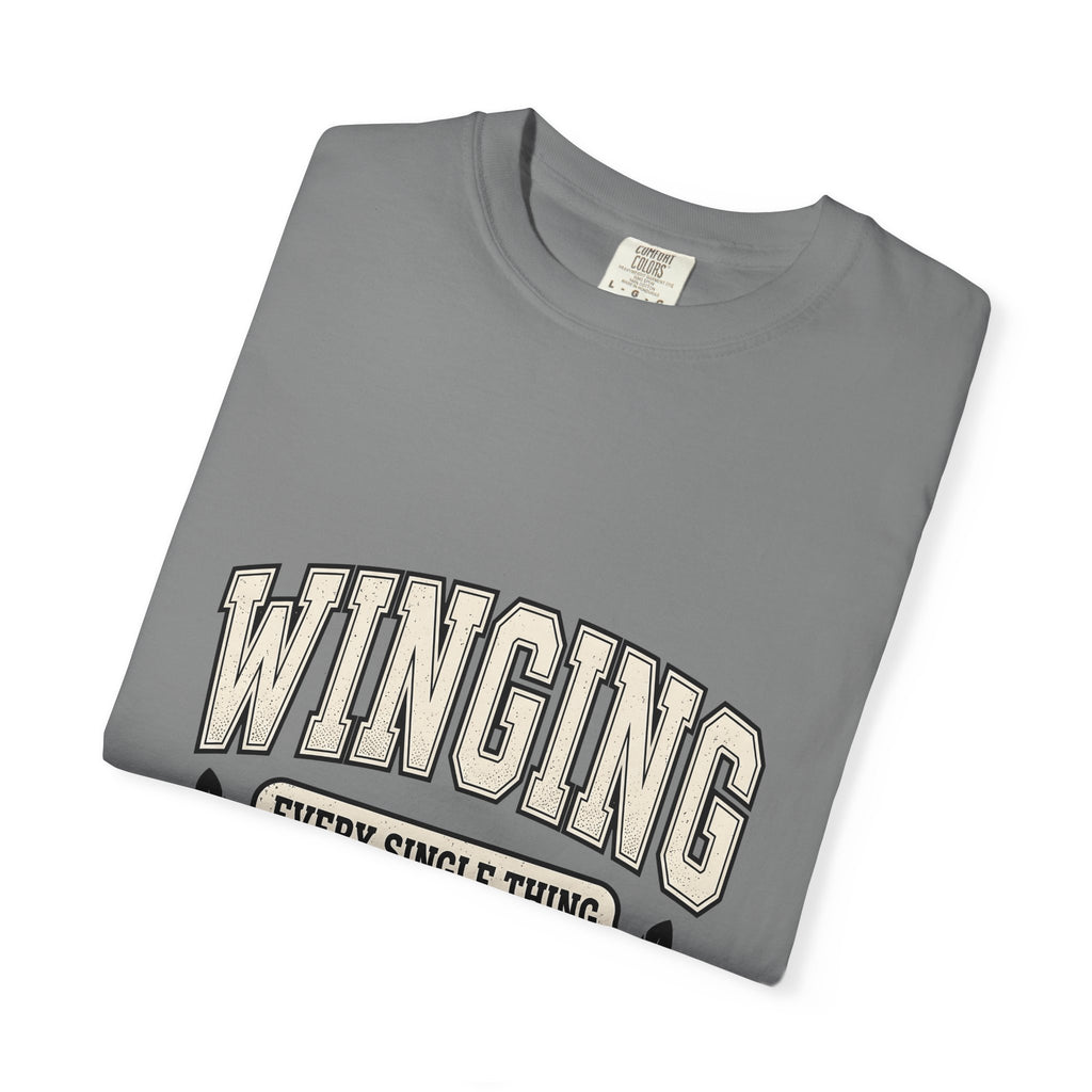 Feather Illustration T-Shirt Mom Comedy Gift Women Bold Retro T-Shirt Plume T-Shirt Mother Fan Retro Style T-Shirt Humor Graphic Vintage Witty