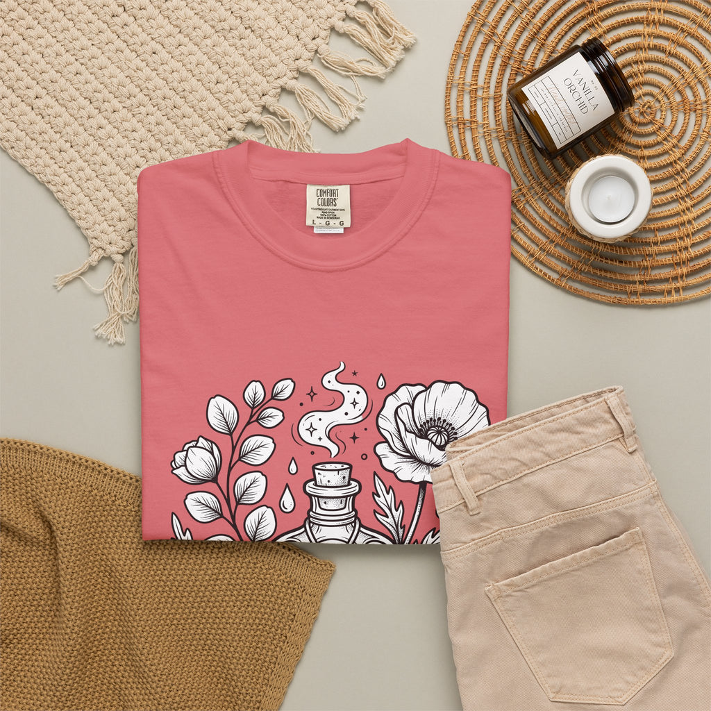Magic Bottle T-Shirt Halloween Spells Gift Women Sketch T-Shirt Genie Bottle T-Shirt Horror Fan Mystic Drawing Graphic Retro Flower T-Shirt