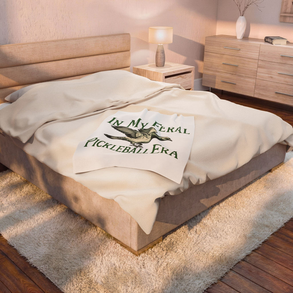 Flying Pigeon Blanket Pickleball Animal Gift Women Vintage Blanket Dove Blanket Paddle Fan Retro Blanket Creature Graphic Hand Drawn Wings Blanket
