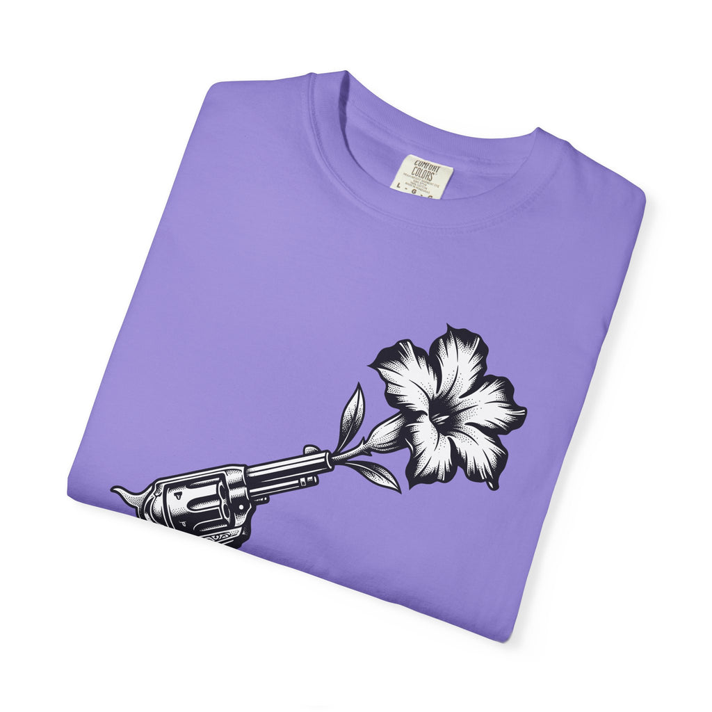 Revolver Flower T-Shirt Cowgirl Western Gift Women Tattoo T-Shirt Gunflower T-Shirt Rodeo Fan Traditional T-Shirt Country Graphic Vintage Hibiscus