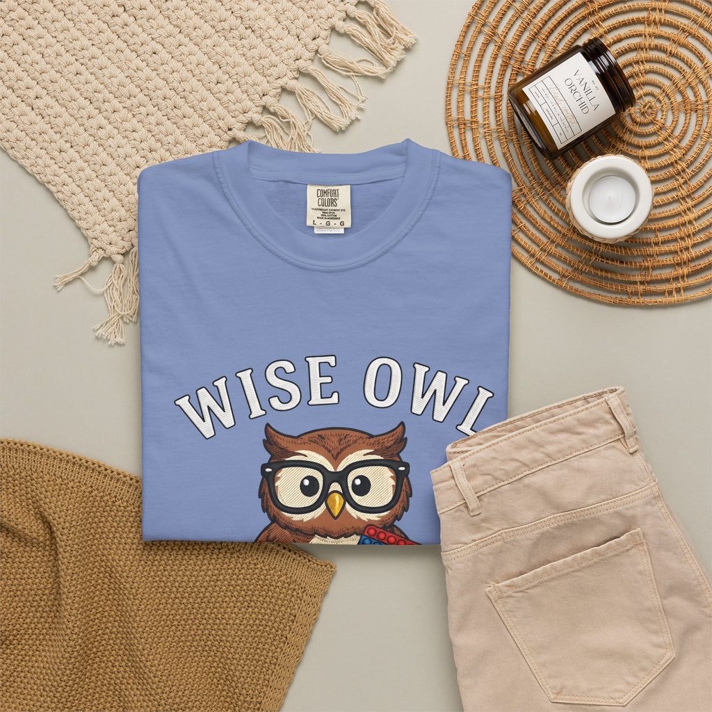 Owl Glasses T-Shirt Teachers Education Gift Women Cartoon T-Shirt Spectacles T-Shirt Educator Enthusiast Comic T-Shirt Learning Graphic Vintage