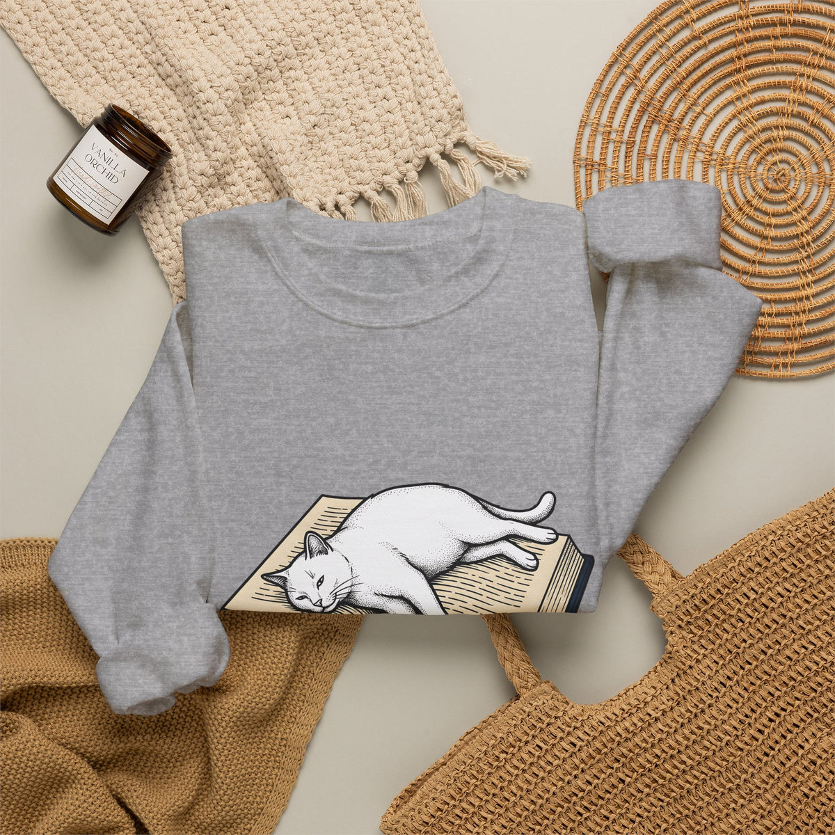Kitten Read Sweatshirt Cat Reader Gift Women Retro Sweatshirt Kitten Sweatshirt Cat Fan Vintage Sweatshirt Bookworm Graphic Sketch Spectacles Sweatshirt