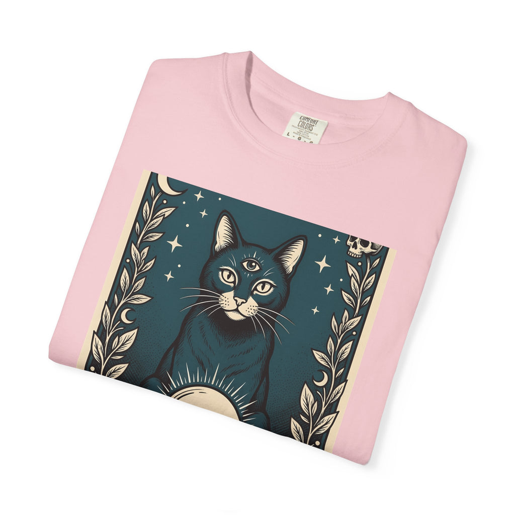 Mystic Cat T-Shirt Boho Chic Witchcraft Gift Women Tarot T-Shirt Kitty T-Shirt Bohemian Fan Occult Graphic Vintage Crystal Ball T-Shirt