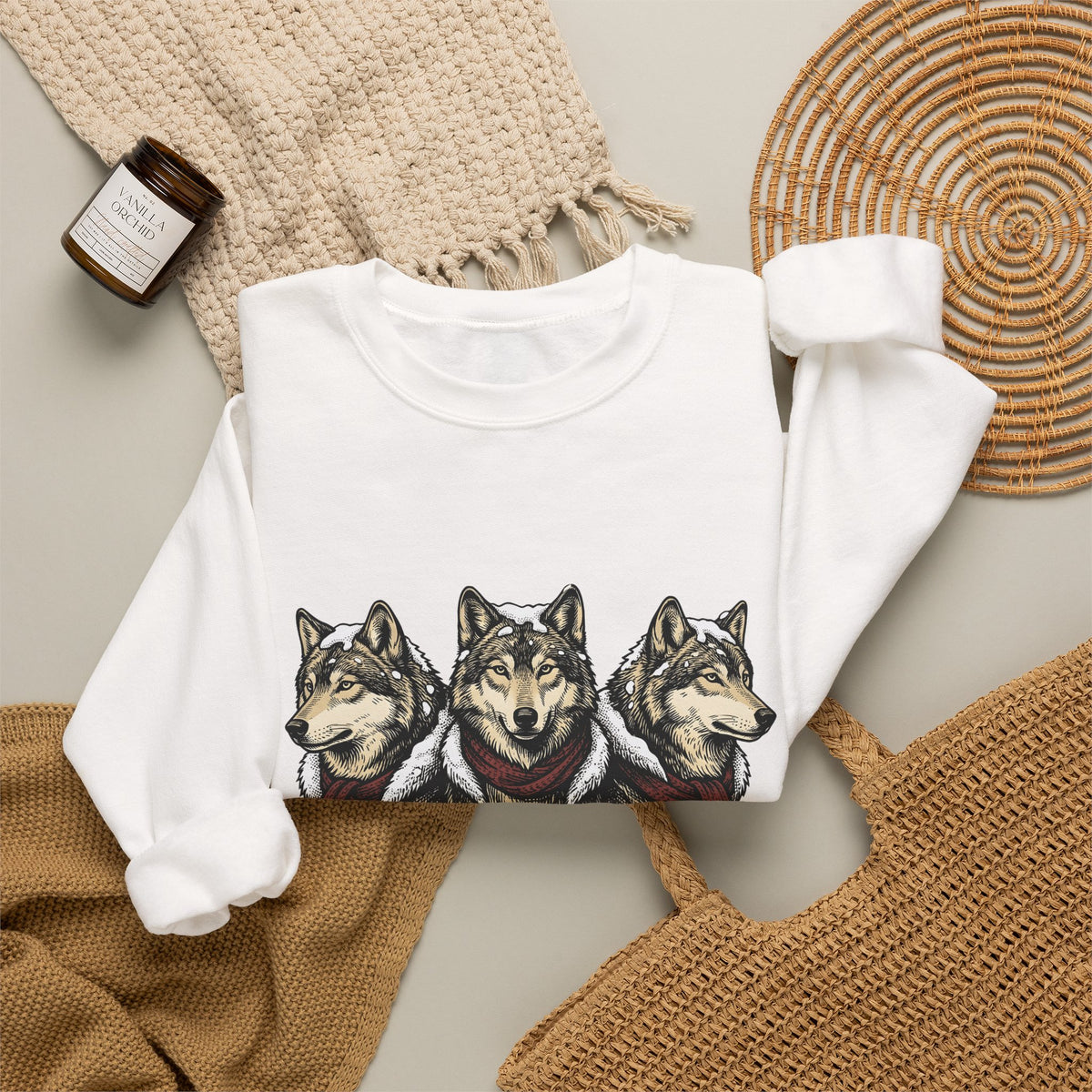 Wolf Trio Sweatshirt Christmas Animal Gift Women Hand Drawn Sweatshirt Pack Sweatshirt Xmas Fan Illustrated Sweatshirt Creature Graphic Vintage Scarf Sweatshirt