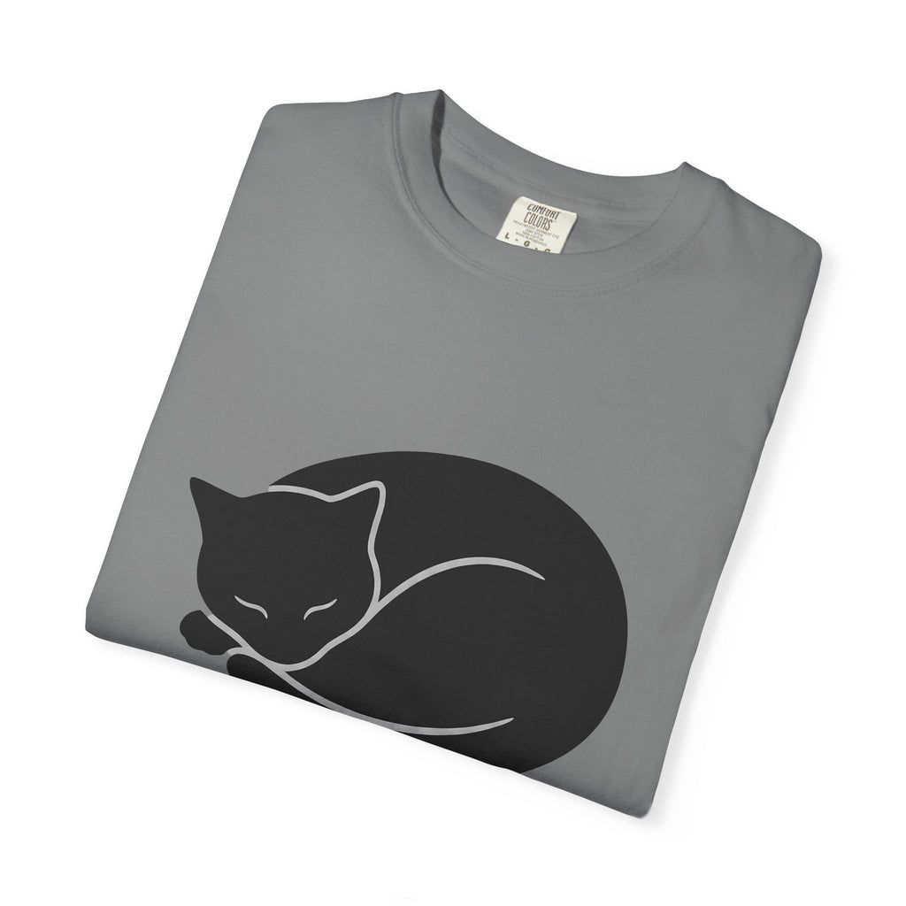 Dozing Feline T-Shirt Cat Creature Gift Women Geometric T-Shirt Cat T-Shirt Kitty Fan Abstract T-Shirt Beast Graphic Minimalist Claw T-Shirt