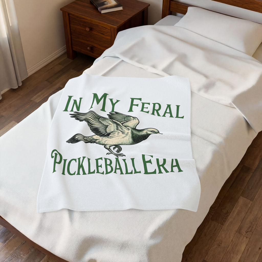 Flying Pigeon Blanket Pickleball Animal Gift Women Vintage Blanket Dove Blanket Paddle Fan Retro Blanket Creature Graphic Hand Drawn Wings Blanket