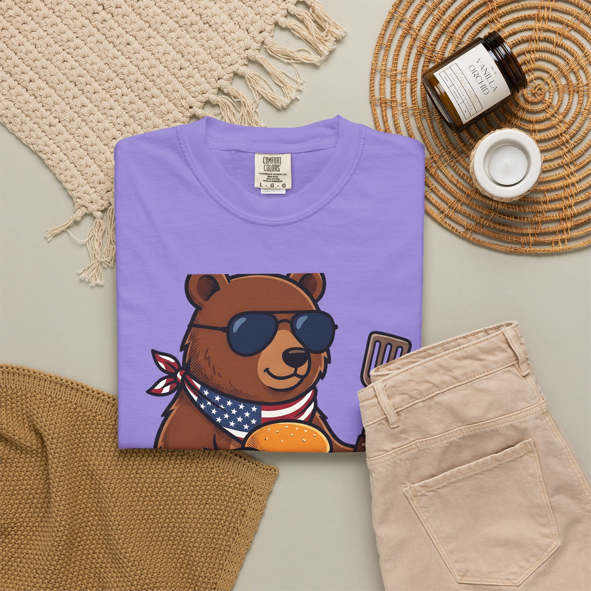 Bear Sandwich T-Shirt 4th Of July Grilling Gift Women Comic T-Shirt Sandwich T-Shirt Independence Fan Cartoon T-Shirt Barbecue Graphic Vintage