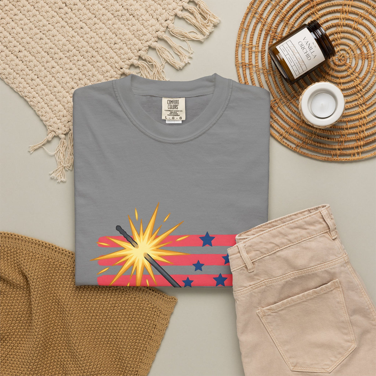 Sparkler Flag T-Shirt 4th Of July Celebration Gift Women Patriotic T-Shirt Wave Banner T-Shirt Independence Day Fan American T-Shirt Party Graphic