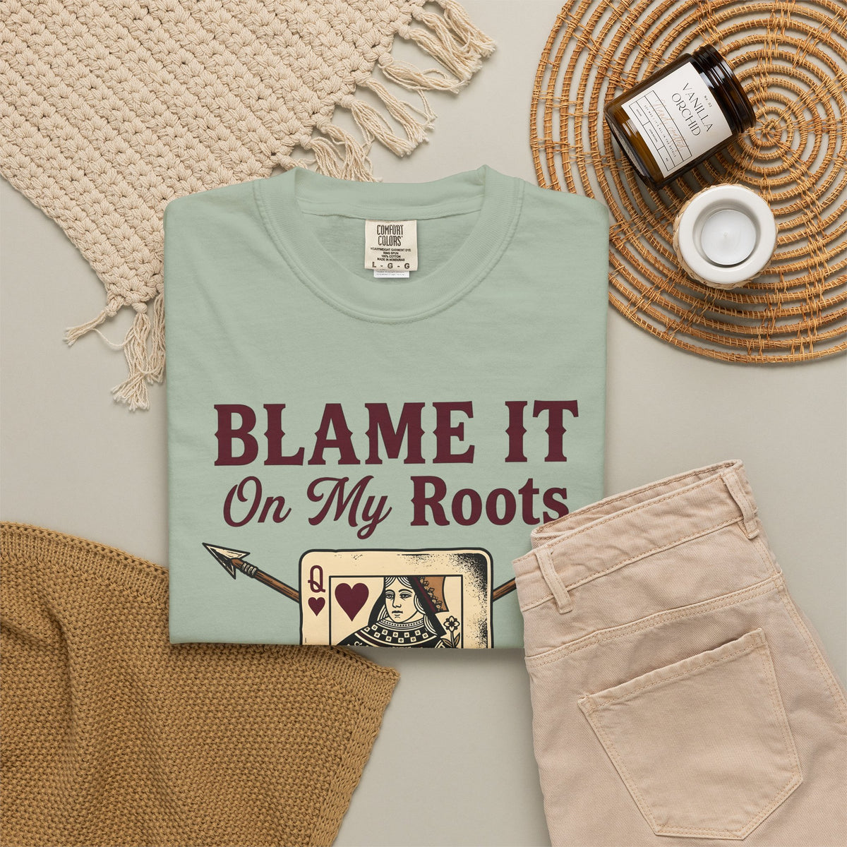 Playing Queen T-Shirt Cowgirl Western Gift Women Hand Drawn T-Shirt Queen T-Shirt Rodeo Fan Illustrated T-Shirt Country Graphic Folk Liquor Glass