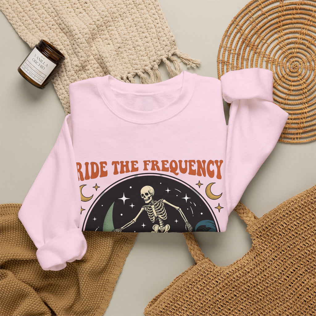 Skeleton Wave Riding Surfing Universe Gift Nostalgic Surfing Surfer Surf Enthusiast Retro Galaxy Classic Sweatshirt