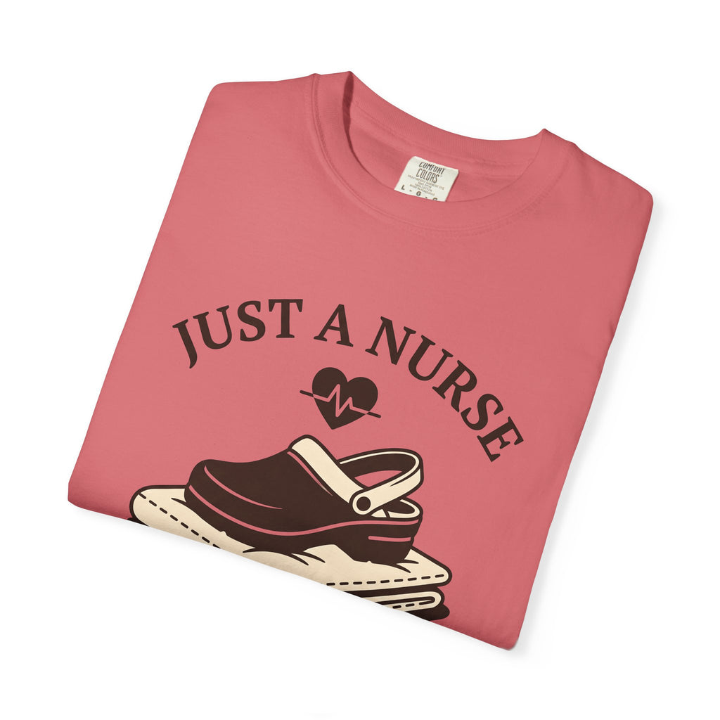 Nursing Shoe T-Shirt Nurses Healthcare Gift Women Line Art T-Shirt Nursing Clog T-Shirt Nurse Enthusiast Illustration Graphic Medical Design Old