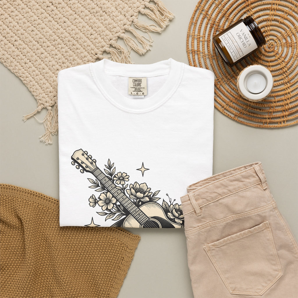 Blossom Guitar T-Shirt Floral Melody Gift Women Illustrative T-Shirt Guitar T-Shirt Flower Fan Illustrated T-Shirt Harmony Graphic Old School Star