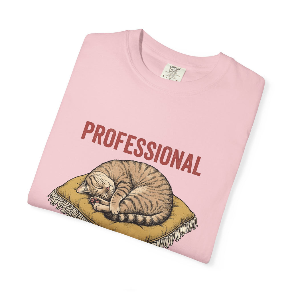 Resting Cat T-Shirt Cat Comedy Gift Women Classic T-Shirt Kitten T-Shirt Feline Fan Cat T-Shirt Humor Graphic Doodle Headrest T-Shirt