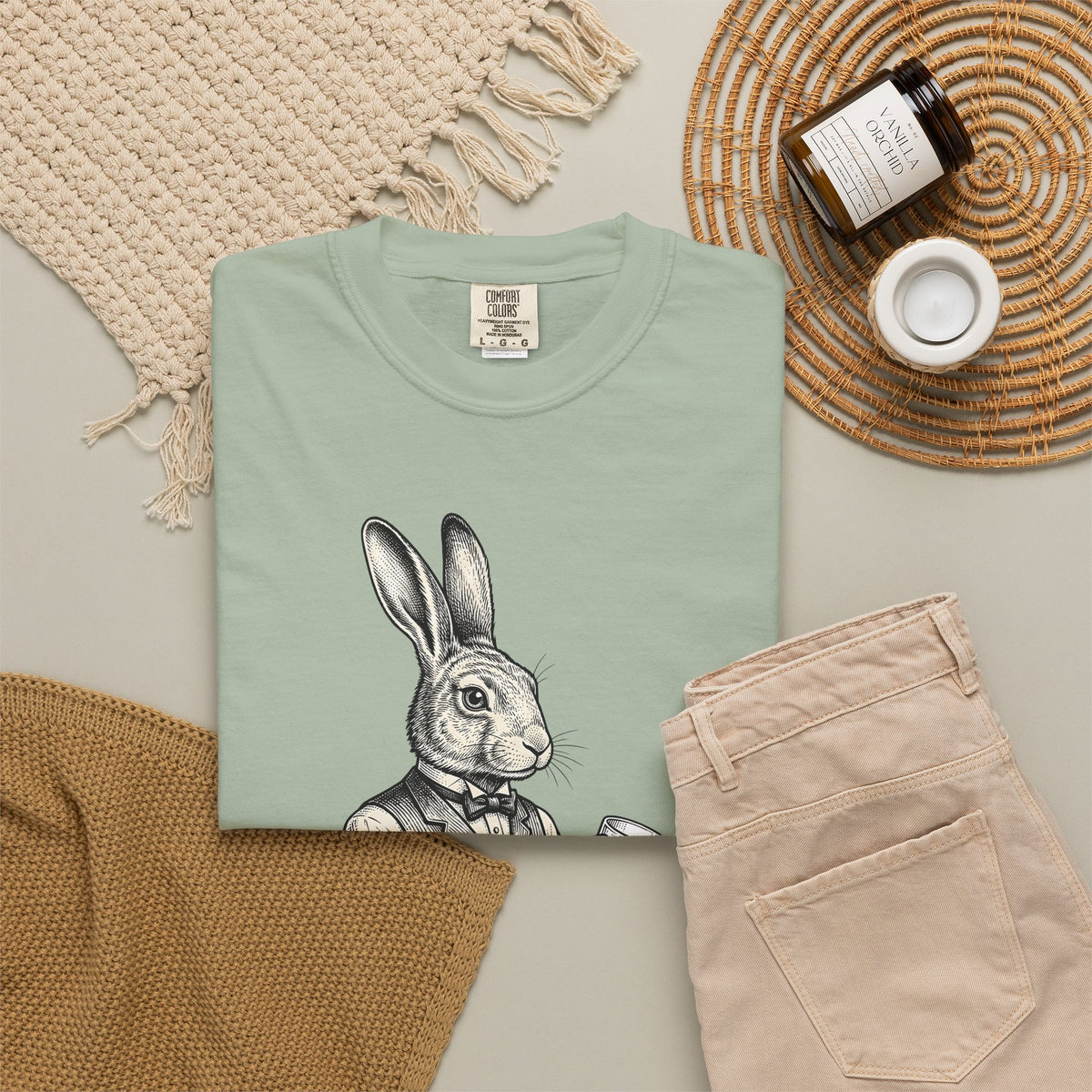 Rabbit Bartender T-Shirt Animal Bar Gift Women Vintage T-Shirt Bunny T-Shirt Pet Fan Retro T-Shirt Pub Graphic Hand Drawn Playing Card T-Shirt
