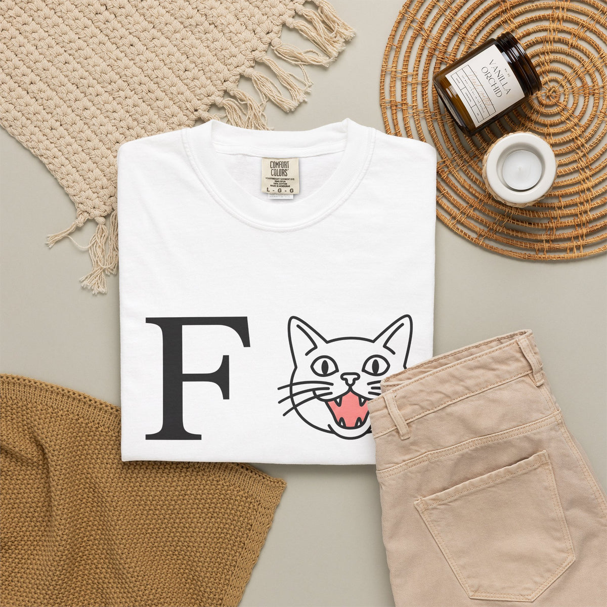 Cat Face Graphic T-Shirt Cat Humor Gift Women Minimalist T-Shirt Kitty T-Shirt Feline Fan Simple T-Shirt Funny Graphic Modern Bold Letters T-Shirt