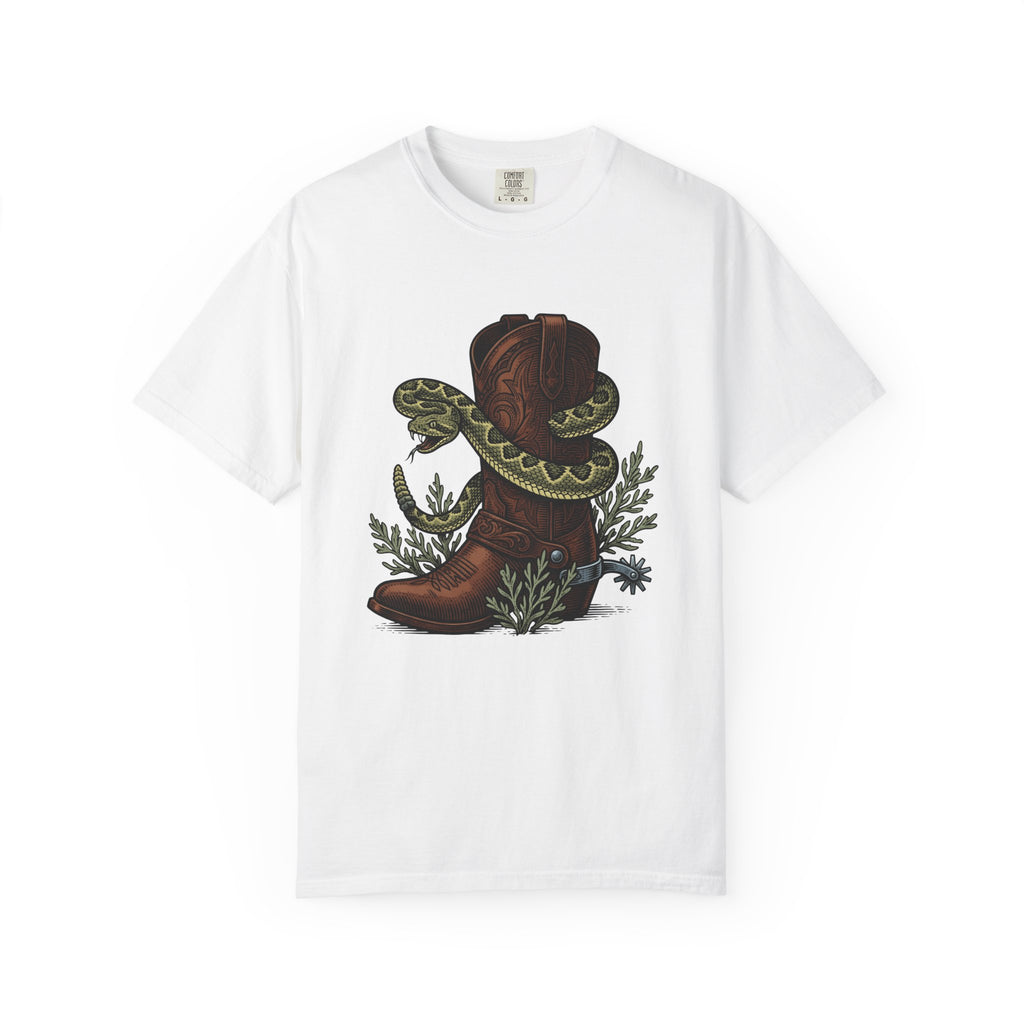 Western Boot Serpent T-Shirt Cowgirl Ranch Gift Women Retro T-Shirt Snake Boot T-Shirt Cowgirl Fan Rodeo T-Shirt Farm Graphic Sketch Desert Plant
