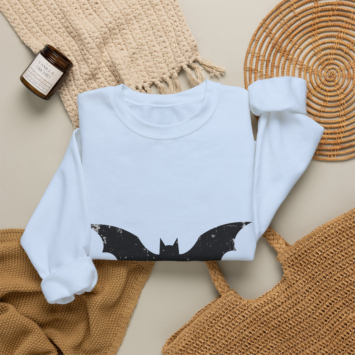 Bat Halloween Horror Gift Vintage Flying Creature Spooky Fan Dark Macabre Simple Sweatshirt