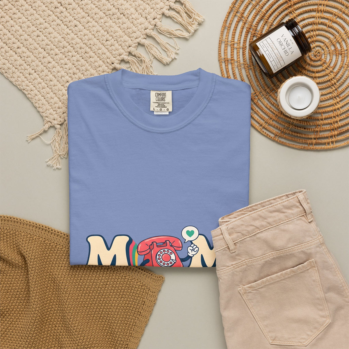 Vintage Phone T-Shirt Moms Relatives Gift Women Comic T-Shirt Old Phone T-Shirt Mother Fan Cartoon T-Shirt Family Graphic Classic Love Symbol