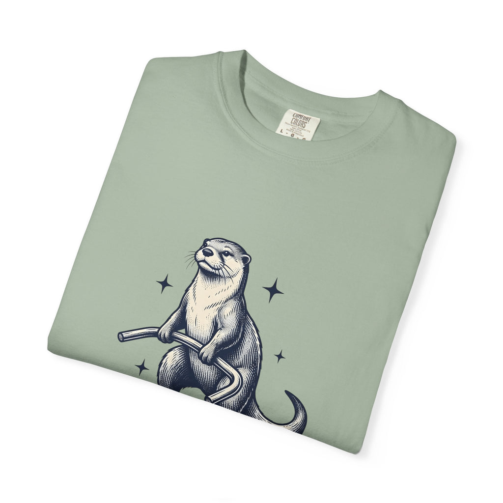 Strong Otter T-Shirt Funny Animal Gift Women Vintage T-Shirt Otter T-Shirt Humor Fan Retro T-Shirt Wildlife Graphic Hand Drawn Stars T-Shirt