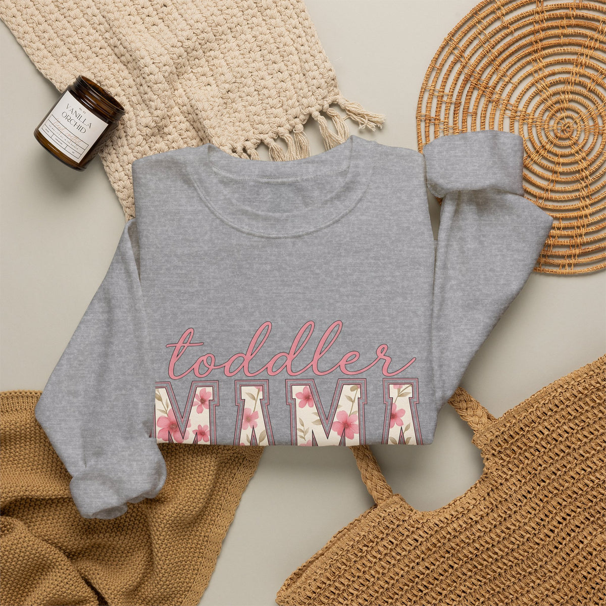 Blossom Letters Sweatshirt Moms Bouquet Gift Women Elegant Sweatshirt Alphabet Typography Sweatshirt Motherhood Fan Artistic Sweatshirt Floral Graphic Classic