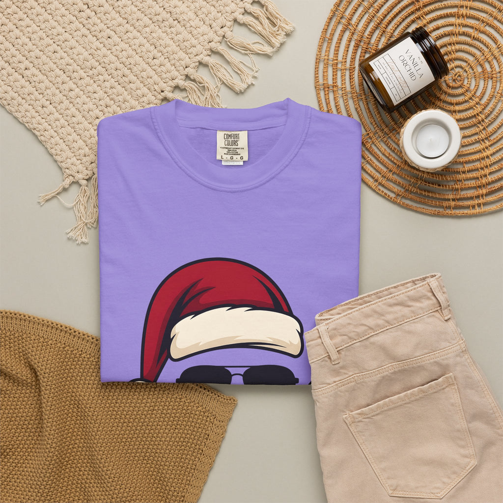 Santa Hat Sunglasses Christmas Humor Gift Cartoon Cool Shades Xmas Fan Funny Retro Smoking T-Shirt