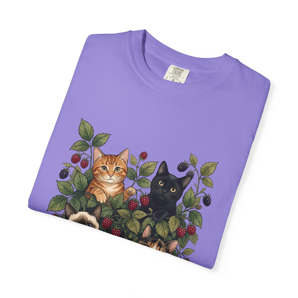 Kittens Berries T-Shirt Cat Garden Gift Women Flower T-Shirt Cats T-Shirt Cat Fan Floral T-Shirt Botanical Graphic Retro Foliage T-Shirt