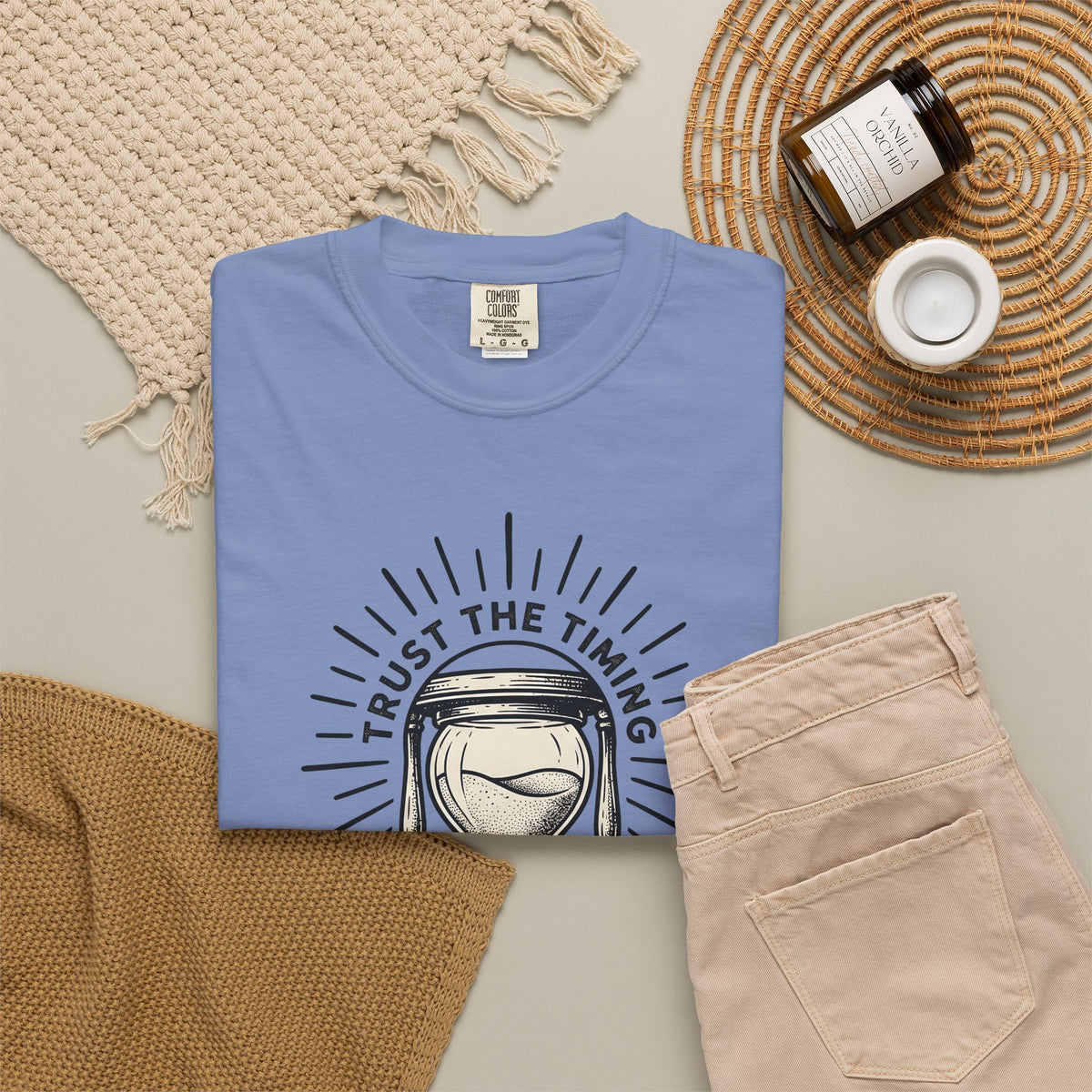 Hourglass T-Shirt Boho Chic Spiritual Gift Women Tattoo T-Shirt Sandtimer T-Shirt Bohemian Enthusiast Ink T-Shirt Mystical Graphic Vintage Stars