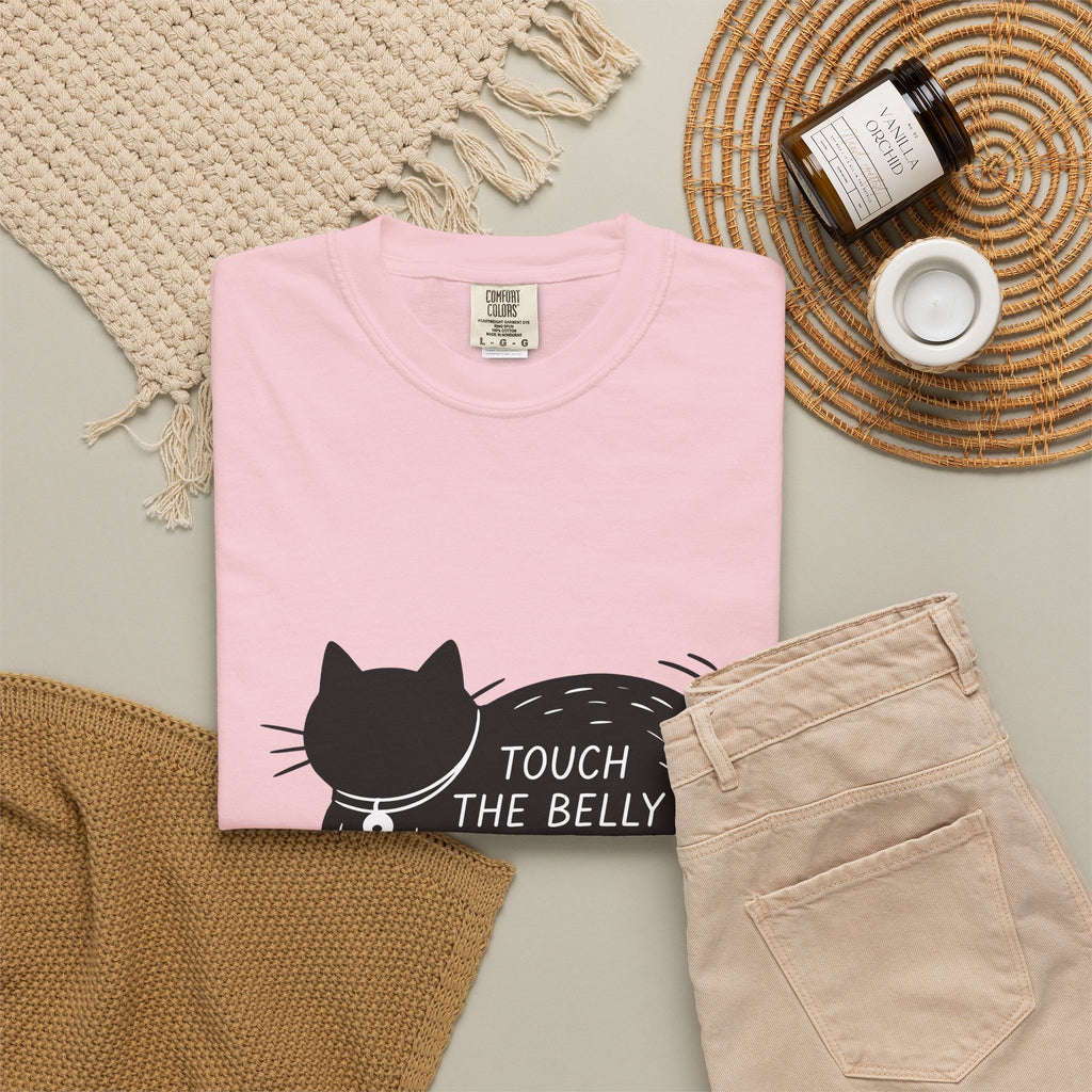 Black Feline T-Shirt Cat Fun Gift Women Flat T-Shirt Cat T-Shirt Cat Fan Minimalist T-Shirt Humorous Graphic Chic Pendant T-Shirt