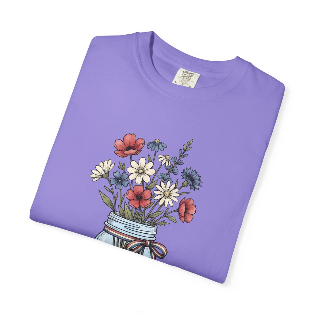 Mason Jar Flowers T-Shirt 4th Of July Floral Gift Women Hand Drawn T-Shirt Flower Arrangement T-Shirt Independence Day Fan Floral Graphic T-Shirt