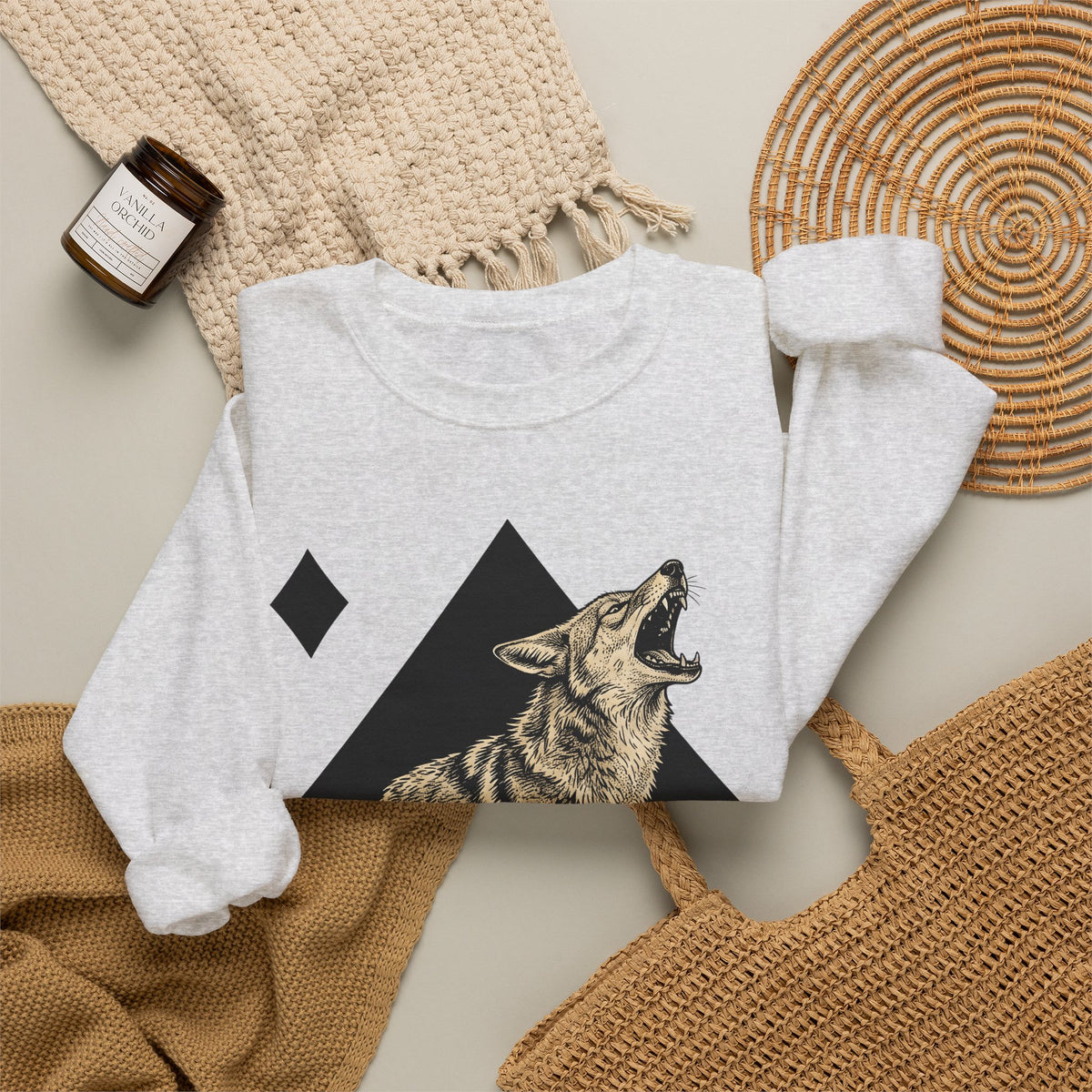 Howling Wolf Sweatshirt Wolf Pets Gift Women Sketch Sweatshirt Gray Wolf Sweatshirt Wolf Fan Canine Graphic Sweatshirt Hand Drawn Shape Sweatshirt