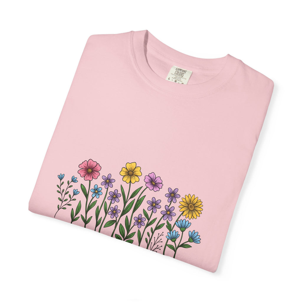 Field Blooms T-Shirt Nurse Petals Gift Women Line Art T-Shirt Wildflowers T-Shirt Healthcare Enthusiast Floral T-Shirt Floral Graphic Southwestern