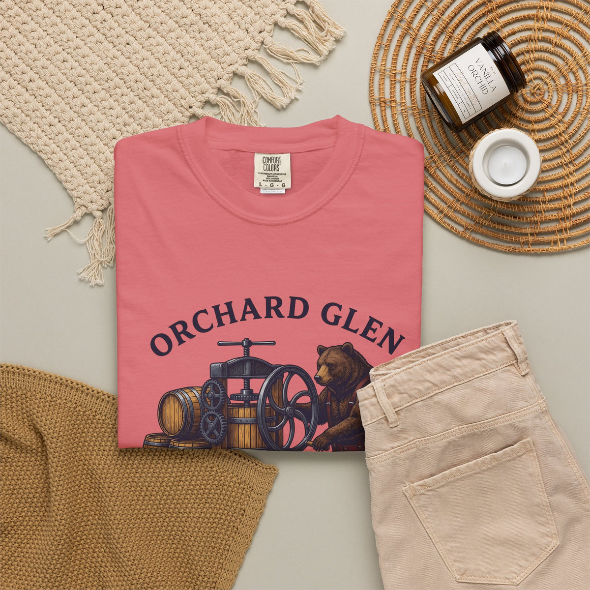 Bear Cider Machine T-Shirt Christmas Leaves Gift Women Old Fashioned T-Shirt Cider Press T-Shirt Xmas Fan Vintage T-Shirt Foliage Graphic Ink