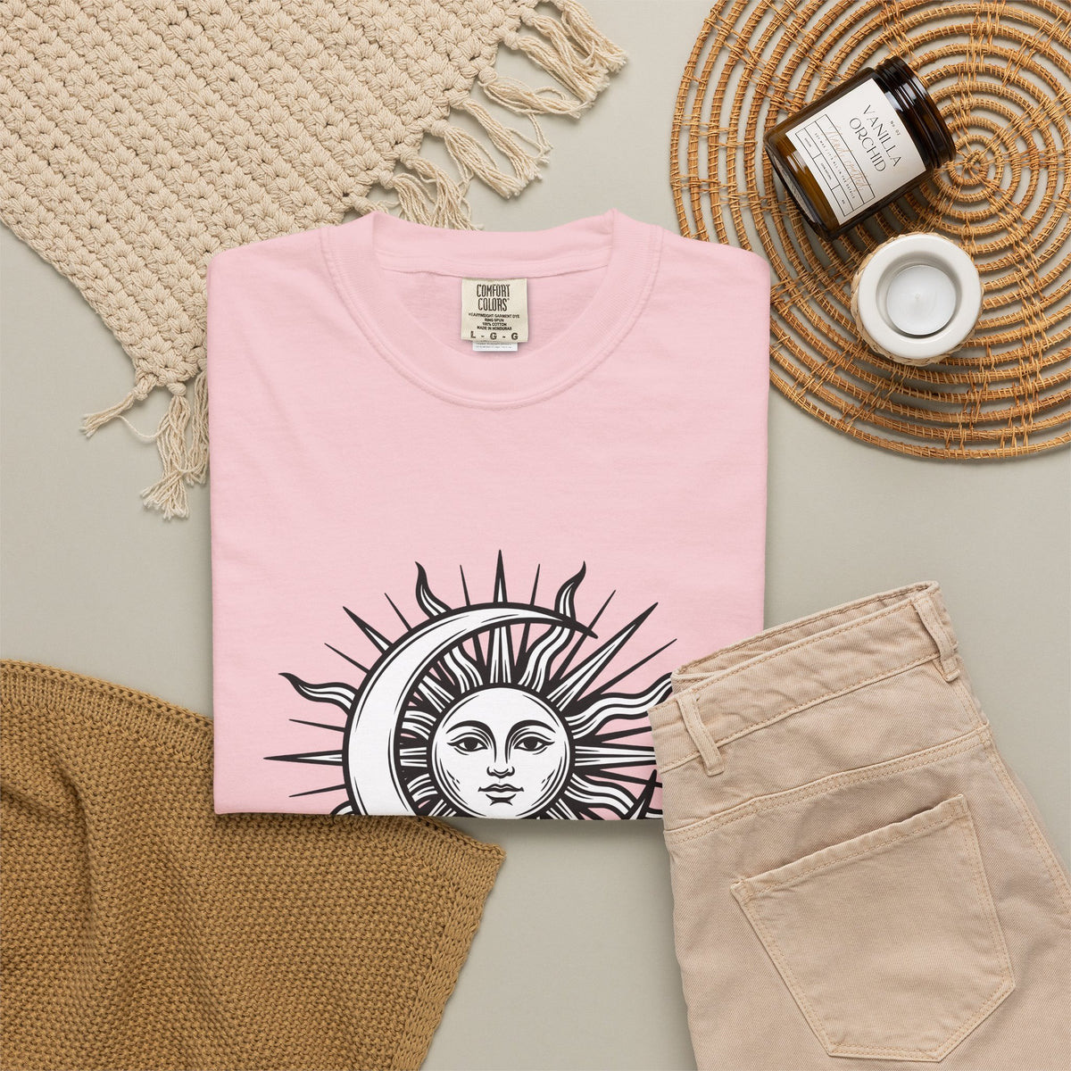 Sun Moon Boho Chic Astrology Gift Sketch Celestial Body Bohemian Enthusiast Drawing Astrology T-Shirt