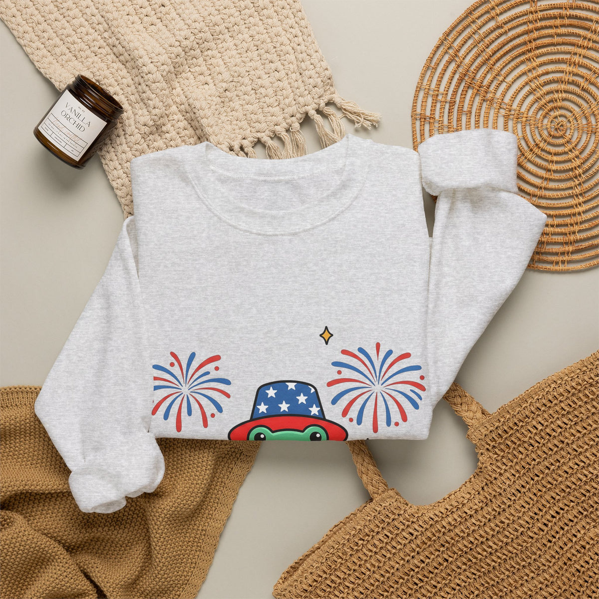 Usa Frog Sweatshirt America/4th Of July Wildlife Gift Women Kawaii Sweatshirt Toad Sweatshirt Patriotic Fan Cute Sweatshirt Animal Graphic Comic Sparkler
